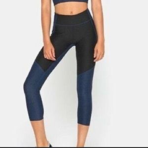 Outdoor Voices Two Tone Color Block 7/8 Leggings